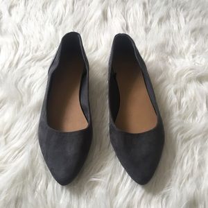 GAP pointed flats